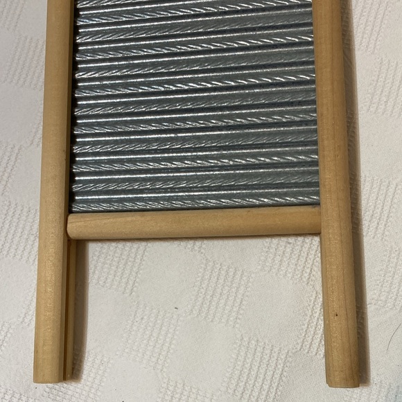 VINTAGE COLUMBUS WASHBOARD CO OLD FASHION WOOD AND METAL WASH BOARD - Picture 8 of 11